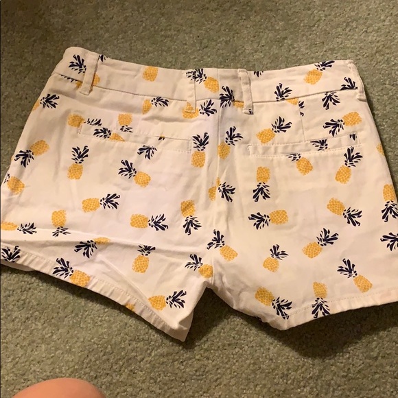 Pineapple shorts - Picture 2 of 3